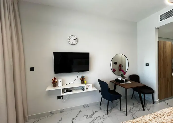 Al Maryah Studio Near Cleveland And Galleria Mall 1